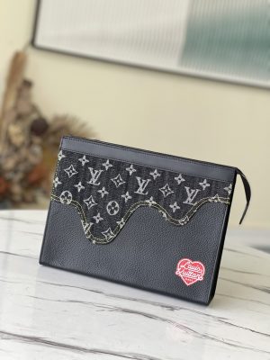ルイヴィトン LouisVuitton M45961 NIGO ポシェット・ヴォワヤージュ MM