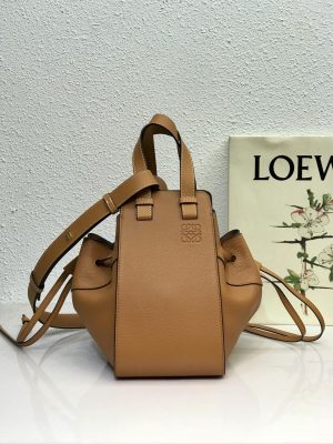 ロエベ Loewe ハンモックバッグ 26*24*14cm