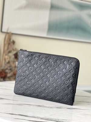 ルイヴィトン LouisVuitton M59479 エテュイ・ヴォワヤージュ