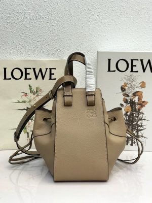 ロエベ Loewe ハンモックバッグ 26*24*14cm