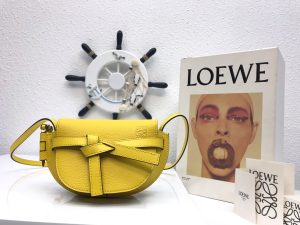 ロエベ Loewe ゲートバッグ 15*12.5*8cm