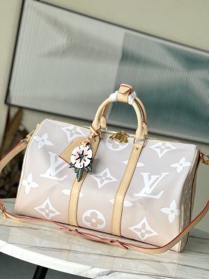 ルイヴィトン LouisVuitton M57674 キーポル・バンドリエール 45