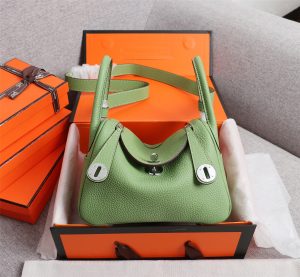 HERMES エルメス ミニ リンディ  20Cm