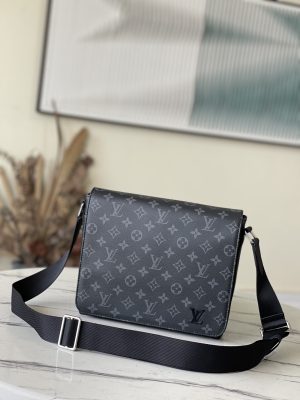ルイヴィトン LouisVuitton M45272 ディストリクト PM NV2 メッセンジャー