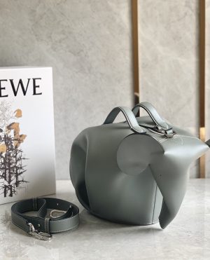 ロエベ Loewe エレファントバッグ 30*16*23cm