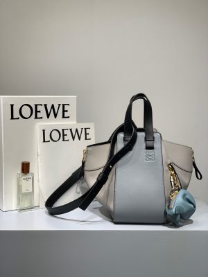 ロエベ Loewe ハンモックバッグ 13.5*25*30cm
