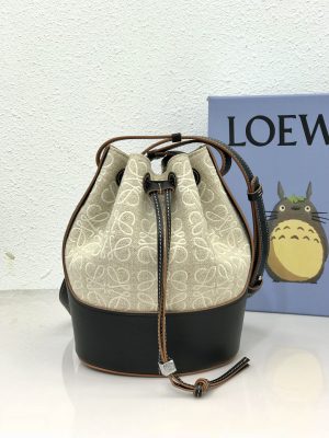 ロエベ Loewe セーラーバッグ 18*25*13.5cm