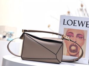 ロエベ Loewe パズルエッジ バッグ 29*18*12cm