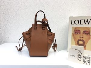 ロエベ Loewe ハンモックバッグ 11*19*19cm