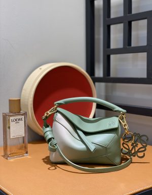 ロエベ Loeweパズルバッグ18*8*12cm