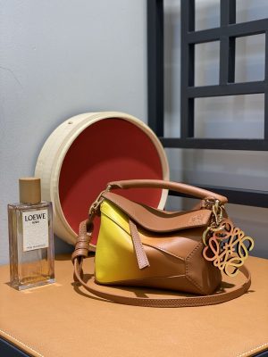 ロエベ Loewe パズルバッグ 18*8*12cm
