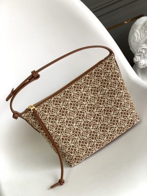ロエベ Loewe キュービィバッグ 17*20.5*12.5cm