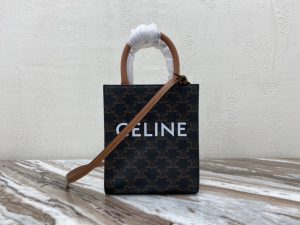 Celineセリーヌ 194372 ミニ バーティカルカバ / トリオンフ キャンバス 17 X 21 X 4 CM