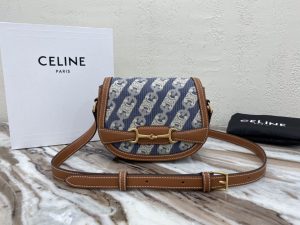 Celineセリーヌ スモール クレシーバッグカーフスキン 17 X 13 X 6cm
