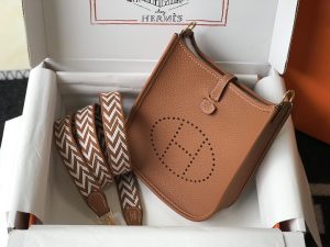 HERMES エルメス エヴリン 18  18Cm