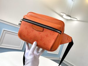 ルイヴィトン LouisVuitton M30430 バムバッグ