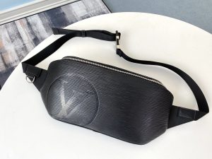 ルイヴィトン LouisVuitton M41810 シュプリーム SUPREME バムバッグ