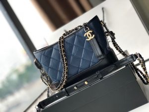 CHANELシャネル ガブリエル ドゥ シャネル スモール ホーボー バッグ A91810 15×20×8cm