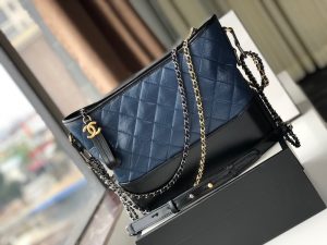 CHANELシャネル ガブリエル ドゥ シャネル  ホーボー バッグ 21×28×9cm