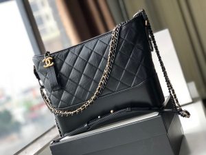 CHANELシャネル ガブリエル ドゥ シャネル  ホーボー バッグ 21×28×9cm