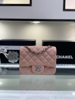 CHANELシャネル ミニ フラップ バッグ A01115 13 × 17 × 8cm