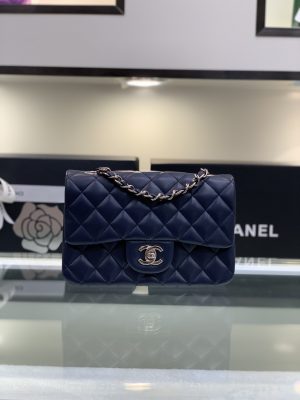 CHANELシャネル フラップ バッグ 1116 12.5 × 6.5 × 20cm