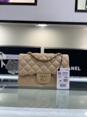 CHANELシャネル フラップ バッグ 1116 12.5 × 6.5 × 20cm