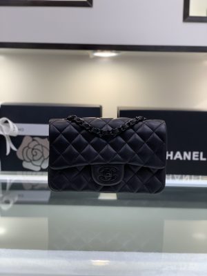 CHANELシャネル フラップ バッグ 1116 12.5 × 6.5 × 20cm