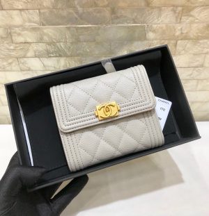 CHANELシャネル BOY CHANEL スモール フラップ ウォレット A80734  11×10cm