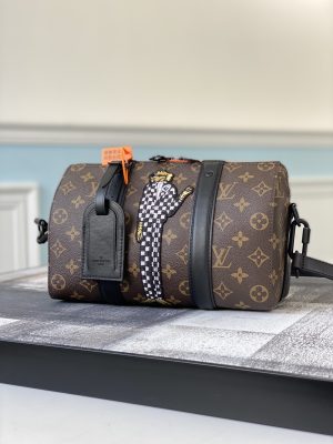 ルイヴィトン LouisVuitton M45652 シティ・キーポル
