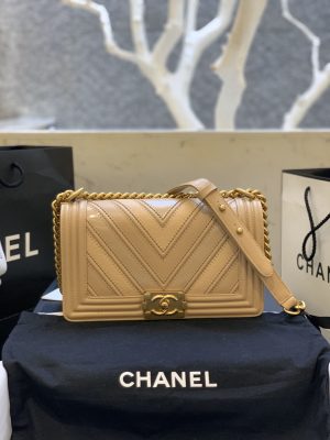 CHANELシャネル ボーイシャネル(BOY-CHANEL)  A67086 15×25×9cm