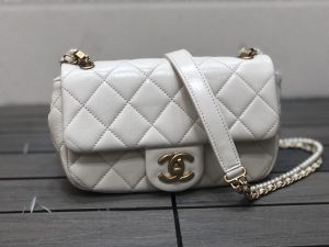 CHANELシャネル スモール フラップ バッグ AS2210  21×6×12cm