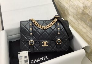 CHANELシャネル フラップ バッグ AS2696  17×25×8cm