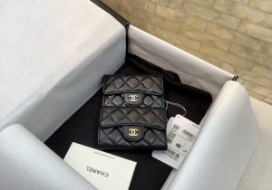 CHANELシャネル クラシック フラップ カード ケース AP0214 11×7cm