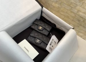 CHANELシャネル クラシック フラップ カード ケース AP0214 11×7cm