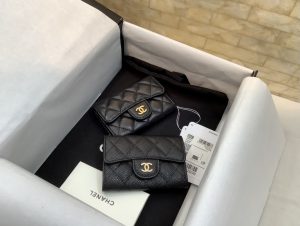 CHANELシャネル クラシック フラップ カード ケース AP0214 11×7cm