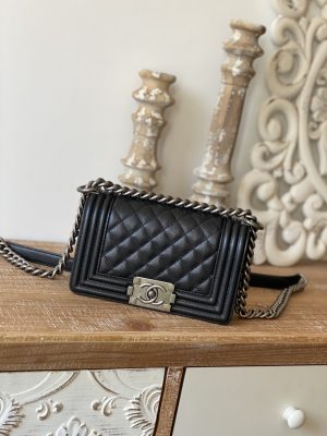 CHANELシャネル スモール ハンドバッグA67085 12 × 20.5 × 8.5 cm