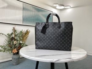 ルイヴィトン LouisVuitton M44733 グラン・サック