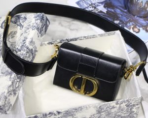 Dior ディオール MONTAIGN バッグ 17.5*11.5*5cm