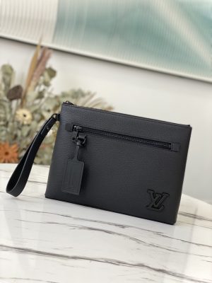 ルイヴィトン LouisVuitton M69837 ポシェット・IPAD