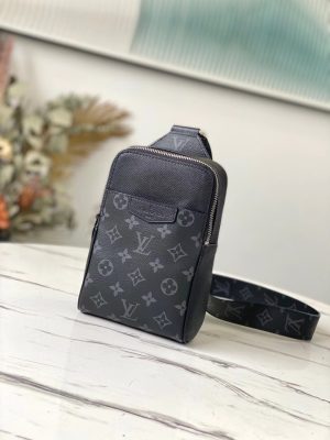ルイヴィトン LouisVuitton M30741 アウトドア・スリングバッグ