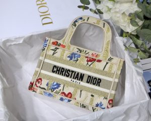 Dior ディオール BOOK TOTE ミニバッグ 22.5 x 15 x 6 cm