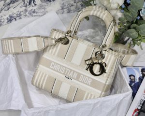 Dior ディオール LADY D-LITE ミディアムバッグ 24*20*11cm