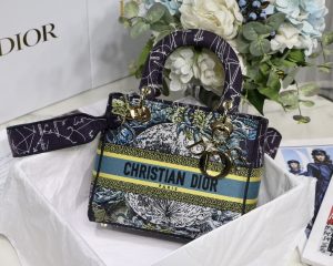 Dior ディオール LADY D-LITE ミディアムバッグ 24*20*11cm