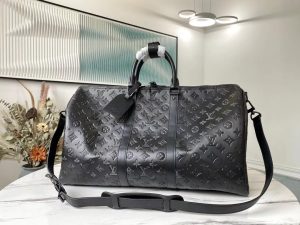 ルイヴィトン LouisVuitton M44810 キーポル・バンドリエール 50
