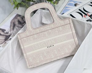 Dior ディオール BOOK TOTE ミニバッグ 22.5 x 15 x 6 cm
