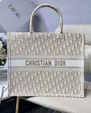 Dior ディオール BOOK TOTE バッグ 42 x 35 x 18.5 cm