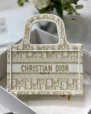 Dior ディオール BOOK TOTE ミニバッグ 22.5 x 15 x 6 cm