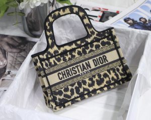 Dior ディオール BOOK TOTE ミニバッグ 22.5 x 15 x 6 cm