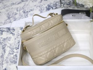 Dior ディオール